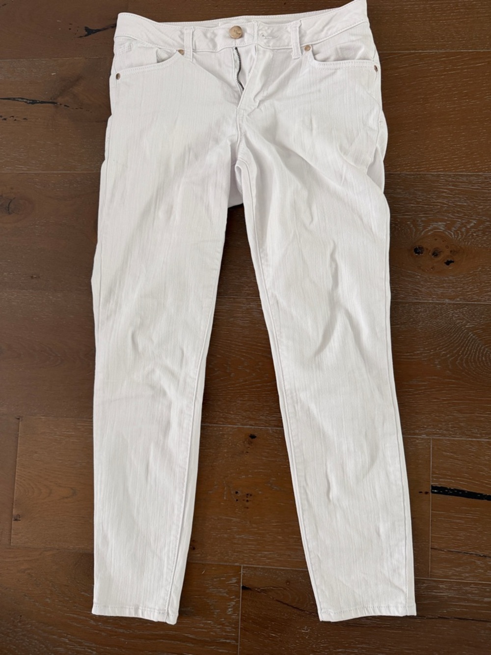 Women Slim White Jeans - Clean Everyday Style
